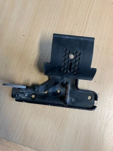 AUDI TT 8J 2007 BONNET HOOD RELEASE HANDLE HOOK LATCH CATCH 8J0823480C - Picture 1 of 4