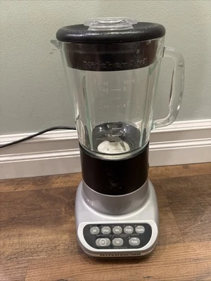 Licuadora KitchenAid Ultra Power modelo KSB5MC4 120 V 60 OZ jarra plateada Foto 1 de 3
