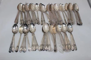 MENGE 65 INTERNATIONAL WM ROGERS VERSILBERT 6" PRÄSIDENTENLÖFFEL/TEELÖFFEL - Bild 1 von 2