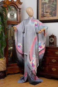DEAR VANILLA JAPANESE FURISODE SILK KIMONO WOMEN'S AUTHENTIC JAPAN MADE VINTAGE - Picture 1 of 10