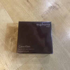 Calvin Klein Euphoria Men Eau de Toilette 50ml Spray For Him - Picture 1 of 4