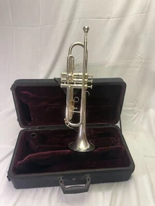 Intermediate Besson 1000 Silver Trumpet JUST SERVICED Plays Perfectly - Picture 1 of 21