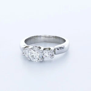2.0CT Lab-Created Diamond E/VS2 Round Cut 18K Gold Prong U-Shape Engagement Ring - Picture 1 of 3