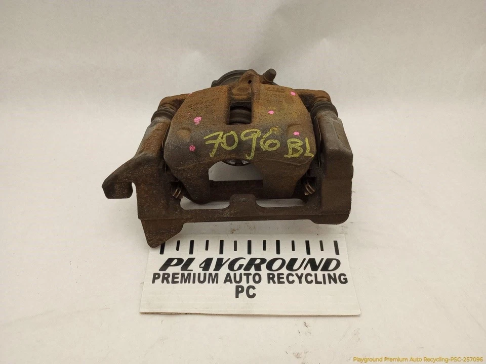 奥迪 A5 8T COUPE 发球杆左后制动卡钳适用于 2008 - 2017 08 09 10 11 12 13 — 第 1/4 张图片