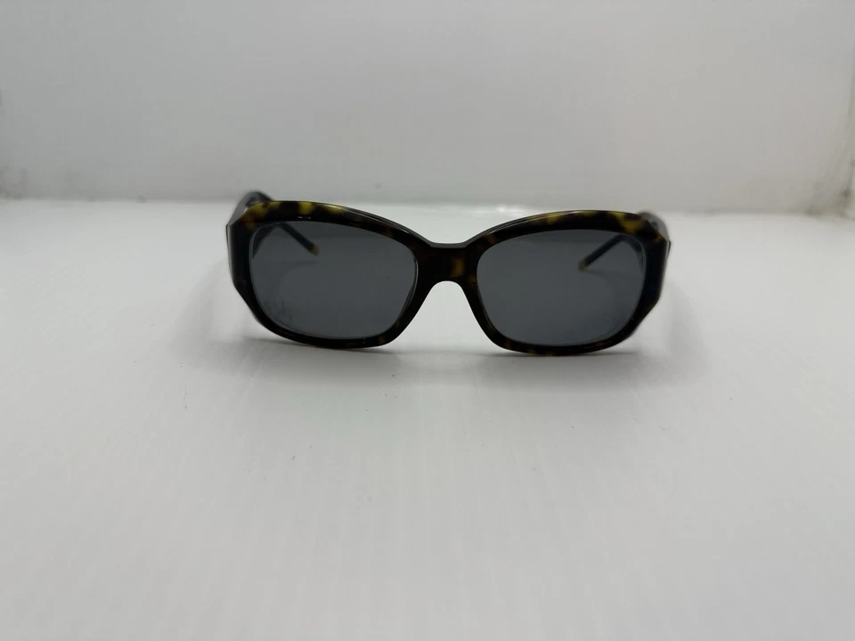 Marcos de gafas envolventes ovalados de tortuga de gran tamaño DKNY Foto 1 de 4