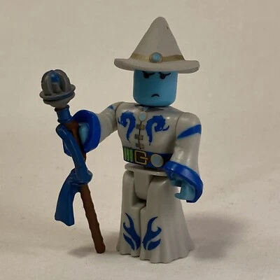 Figura Roblox Vida Astral Aprendiz Personal Mago Sombrero Figura solo Sin Código Foto 1 de 4