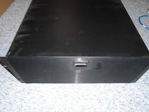 MIDDLE ATLANTIC Products D4 4 RU Rackmount Drawer - Photo 1/5