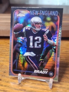 2024 Topps Chrome Football Tom Brady Prizm Refractor New England Patriots HOF - Bild 1 von 4