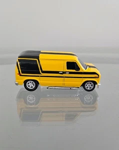 VINTAGE 2002 JOHNNY LIGHTNING BLACK / YELLOW 1976 FORD VAN M/NM UNUSED - Picture 1 of 6