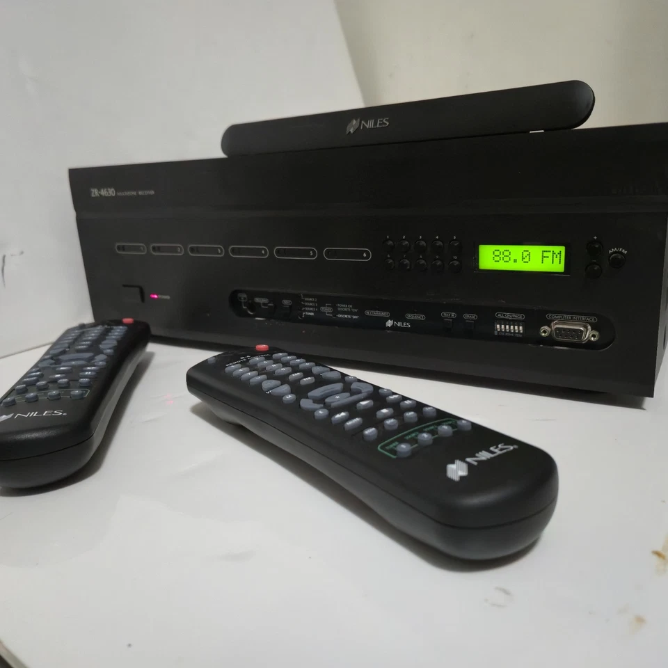 Amplificador de potencia/receptor Am-fm Niles ZR-4630 6 habitaciones 360 W Foto 1 de 4
