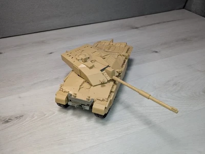 Tanque de batalha principal britânico Challenger II Guerra do Golfo com Iraque modelo acabado em escala 1/35 - Imagem 1 de 4