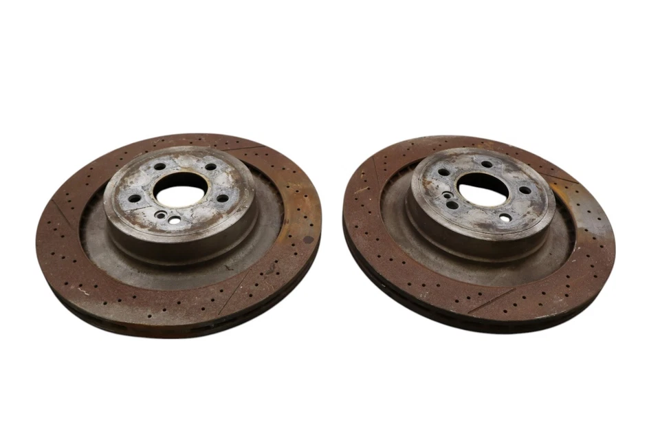 Juego de discos rotores de freno traseros izquierdo y derecho Mercedes CLS63 AMG 12-18 OEM Foto 1 de 4