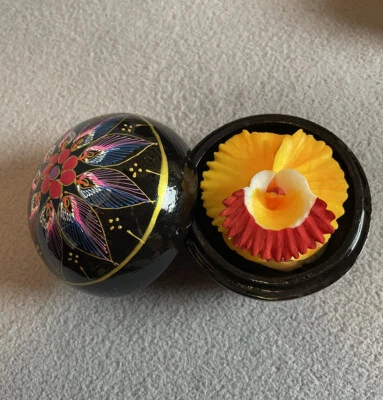 🌹Orquídea Amarilla - Jabón de Exhibición Tallado a Mano 3" Regalo Perfecto, 100% Hecho a Mano🌹 Foto 1 de 4