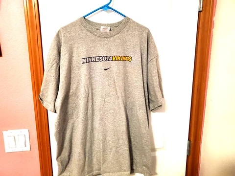 Vintage Minnesota Vikings Nike Men's XXL Gray Short Sleeve Crew Neck T-Shirt Cover