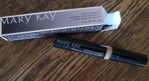 Mary Kay Perfecting Concealer Light Bronze 092195 .21oz - Picture 1 of 3