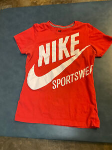 Nike Sportswear Women’s XL Slim Fit Coral & White T-Shirt Preowned 