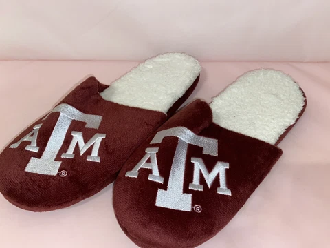 FOCO Texas A&M Aggie Slippers Sz Mens’s L (11-12) Embroidered Cover