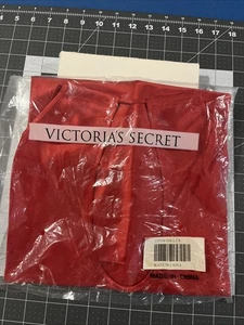 Abito vintage Victoria’s Secret KeyHole slip taglia L rosso raso cinturino camicia - nuovo - Foto 1 di 5