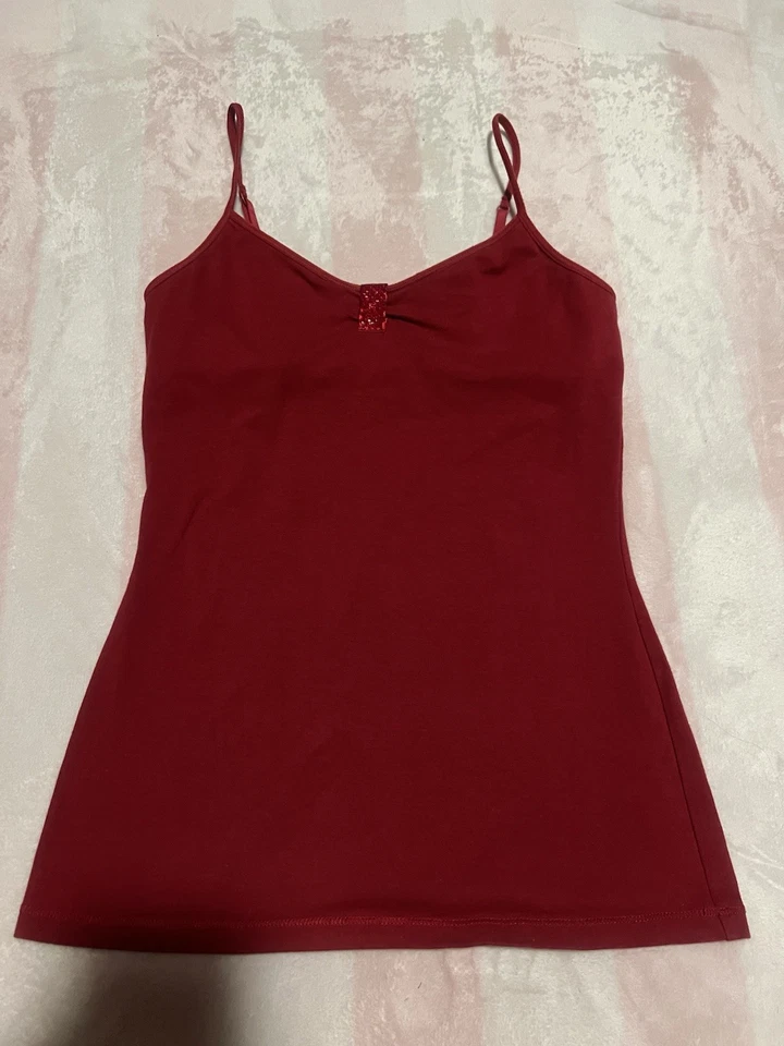 Camiseta sin mangas Express roja de lentejuelas cami para mujer pequeña Y2K elástica sexy minimalista Foto 1 de 4