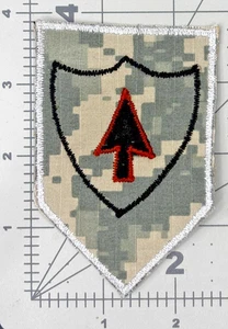 1982 of 10000 US Army Patch 1st Infantry Division 26th Infantry Regiment - Picture 1 of 2