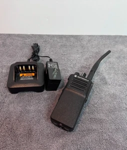 Motorola XPR 7350e AAH56JDC9WA1AN VHF Two Way Radio w/ Battery & Charger - Picture 1 of 12