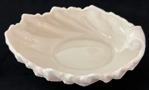 Lenox~9" Acanthus Leaf Bowl~Serving/Candy/Flowers~Creamy Classic MCM! - Picture 1 of 5