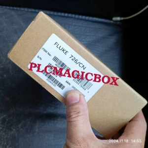 Brand new FLUKE 726/CN Process Calibrator Expedited Express - Picture 1 of 4