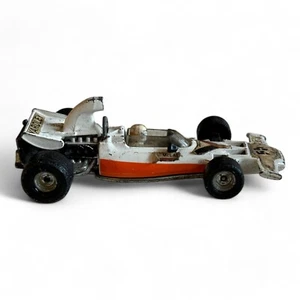 Coche de carreras fundido a presión Corgi Whizzwheels Yardley McLaren-Ford M19A F1 de colección - Imagen 1 de 10