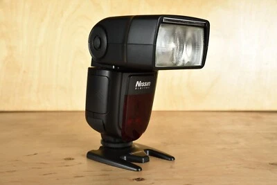 Nissin Digital Di700 Blitz-Gerät / Aufsteckblitz Nikon- Top Zustand - Bild 1 von 4
