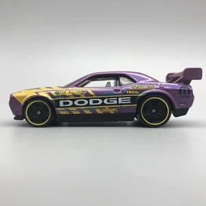 Hot Wheels Dodge Challenger Drift Car lila Diecast 1/64 HW Speed Graphics - Bild 1 von 16