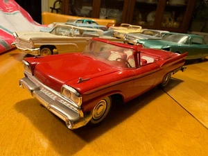 1959 Ford Fairlane 500 Sunliner Convertible Dealer Promo Model Car - Picture 1 of 5