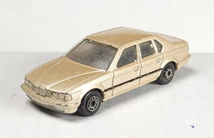 Maisto sfuso BMW 750il oro - Foto 1 di 3