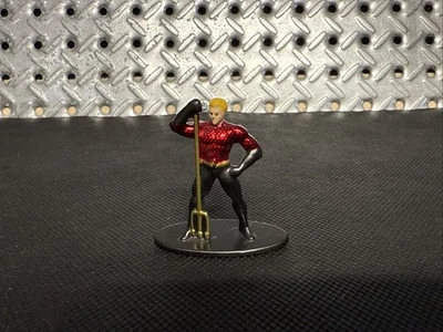 Nano Metalfigs - DC - Aquaman - DC46 Escala 1/32 (1,75”) Diecast Foto 1 de 4