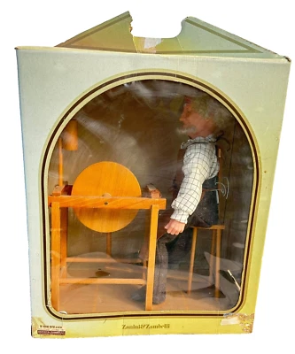 GIOCATTOLO  TESSUTO LEGNO BAMBOLA BAMBOLOTTO ZANNI E ZAMBELLI NONNO ARROTINO - Immagine 1 di 4