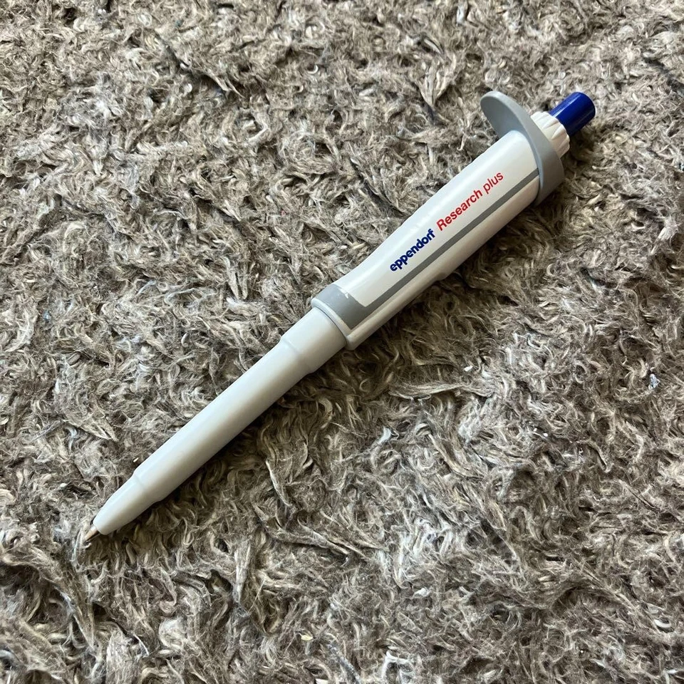 Bolígrafo Eppendorf Research Plus diseño pipeta tinta azul referencia Foto 1 de 1