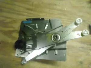 15092749 - Manual Window Regulator - GM ACDelco OE Service - Picture 1 of 2