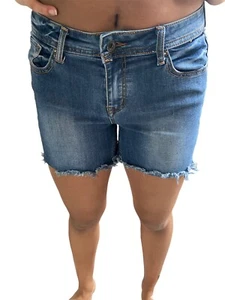Grace Jeansshorts 12 Zoll von der Taille bis zum Ende der Shorts. Gr. 28 - Bild 1 von 4