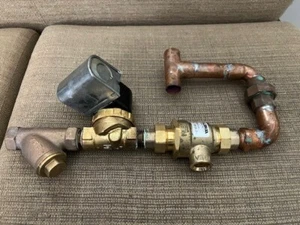 Watts 1/2" Series Pipe 9D-M3 with Reduced Pressure Backflow Preventer 175 PSI - Picture 1 of 10