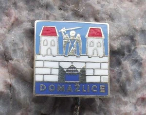 Distintivo spilla stemma araldica mura castello angelo custode vendicatore Domazlice vintage - Foto 1 di 2