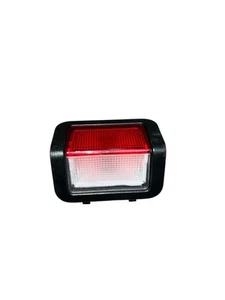 Lámpara interior tapa maletero trasero original Mercedes-Benz A2218202101 - Imagen 1 de 6