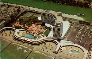 Miami,FL Luxurious FontainBleau Hotel Florida Postcard - Picture 1 of 2