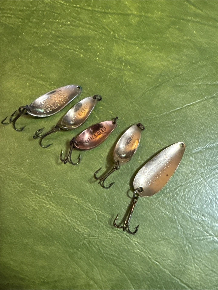 Lote de 5 iscas vintage para colher de pesca Little Cleo Brylcreme cores sortidas tamanhos - Imagem 1 de 4
