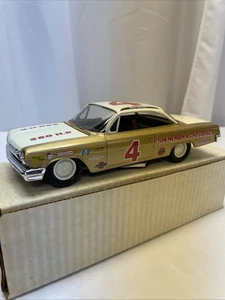 #4 Rex weiß 1:25 gebautes Plastikmodell Nascar fertig siehe Bilder - Bild 1 von 8