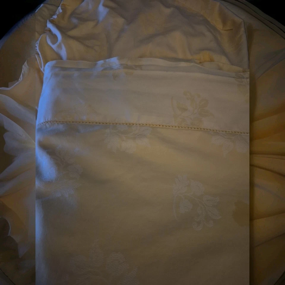  Sábana plana y ajustable Fieldcrest amarilla texturizada floral 100 % egipcia cuna KING Foto 1 de 4