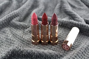 Essence Lippenstift This Is Me – Matt, Pflegend, Vegan – 04 07 08 – Neu OVP - Bild 1 von 4