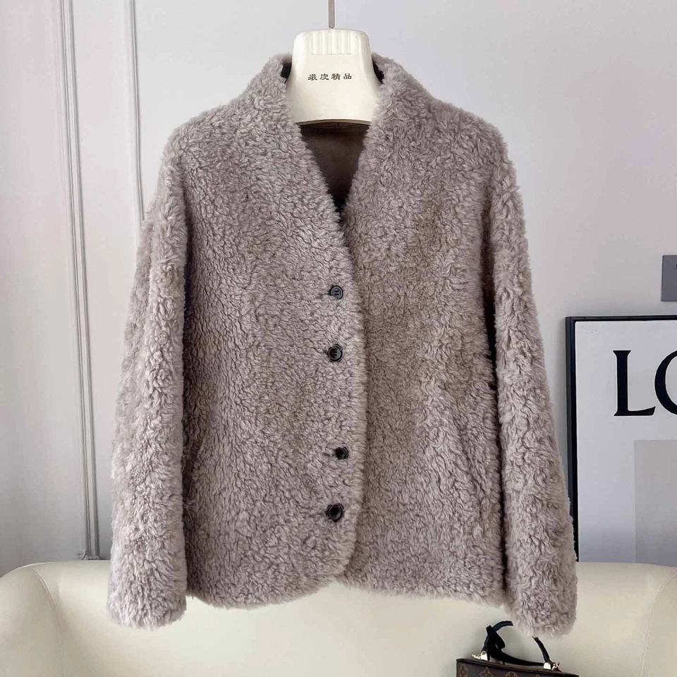 2025 Winter New Velvet 100% Lamb Wool Fur Short Coat Women's V-neck Warm Jacket - Imagem 1 de 4