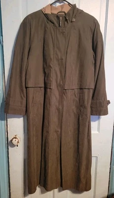 Gabardina con capucha verde oliva FS Limited talla 12P en muy buen estado usado Foto 1 de 3