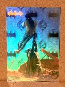 1995 Fleer Ultra Batman Forever Hologram #30 Lending A Hand - Picture 1 of 2