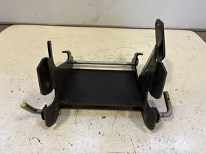 AUC19175 JOHN DEERE ATTACCO LAMA/SPAZZANEVE RASAERBA X300 X500 SERIE B1F - Foto 1 di 5