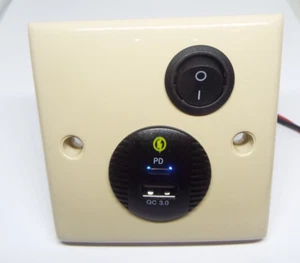 Caravan Motorhome CLIPSAL Beige Desert Sand 12v Quick Charge USB and PD Sockets - Picture 1 of 2